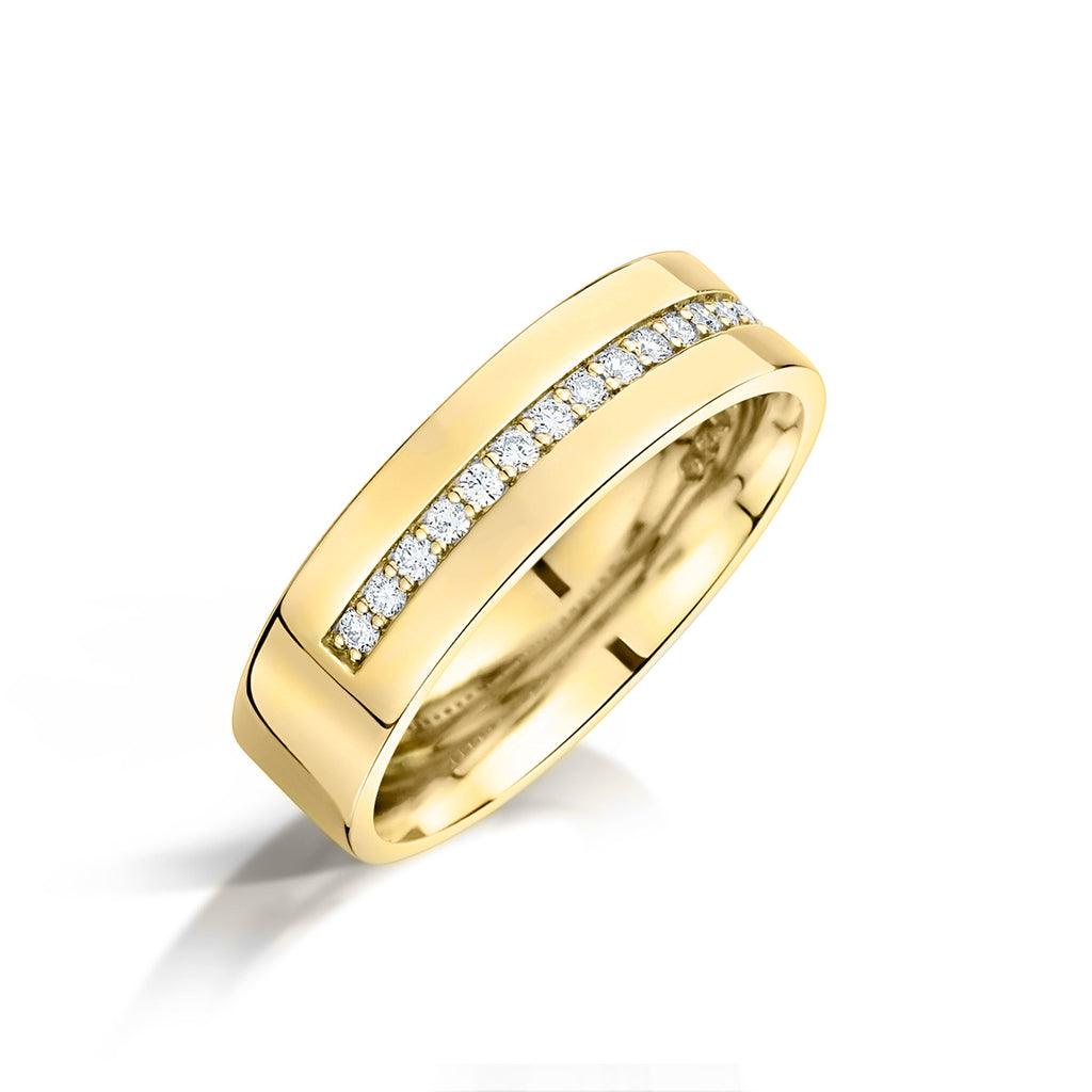 Men’s Diamond Wedding Ring in Yellow Gold